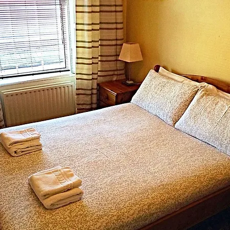 Cashel Town Center Inn-3